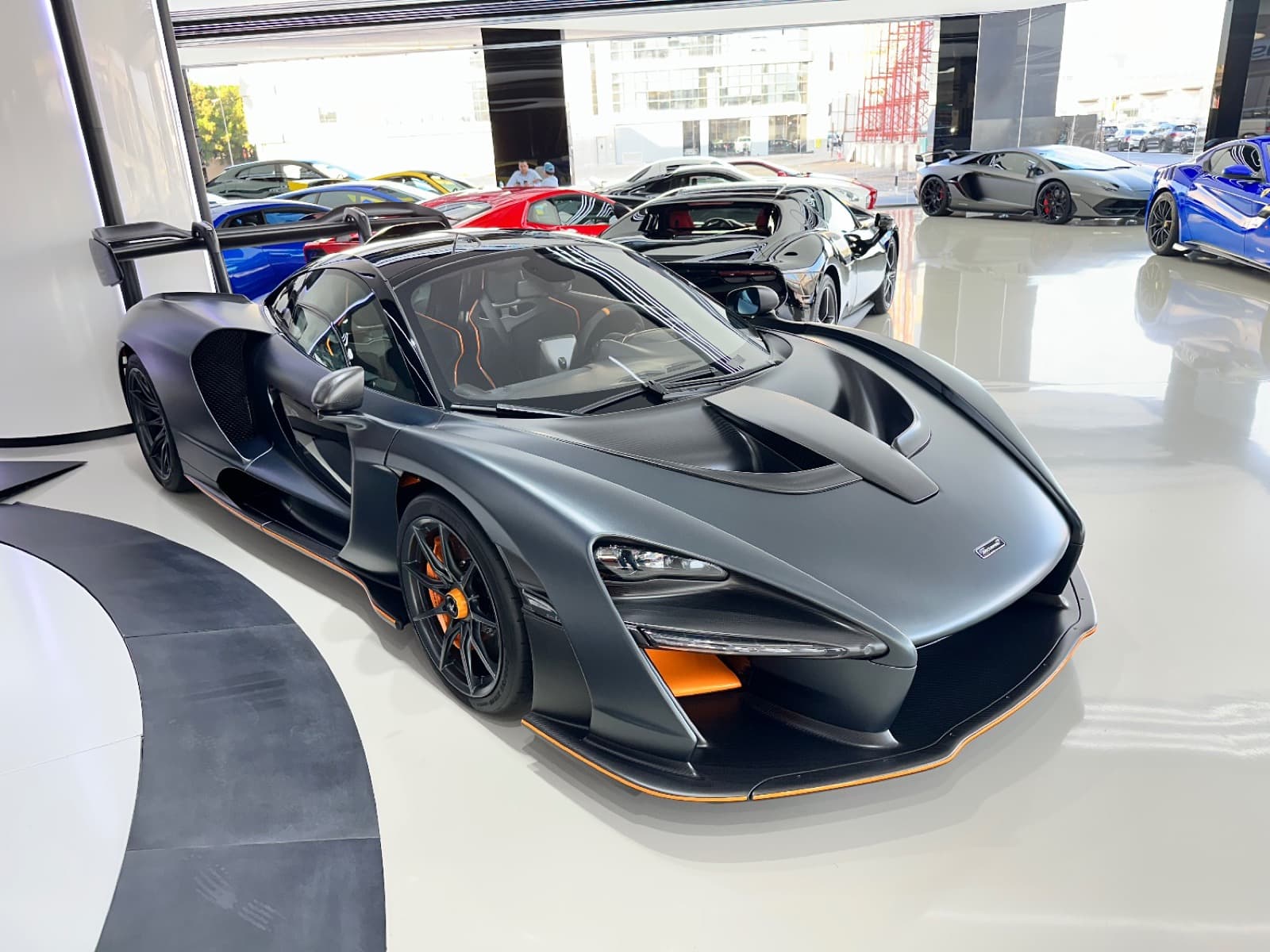 Dubai, VAE — McLaren Senna — Inspektion vor Ort